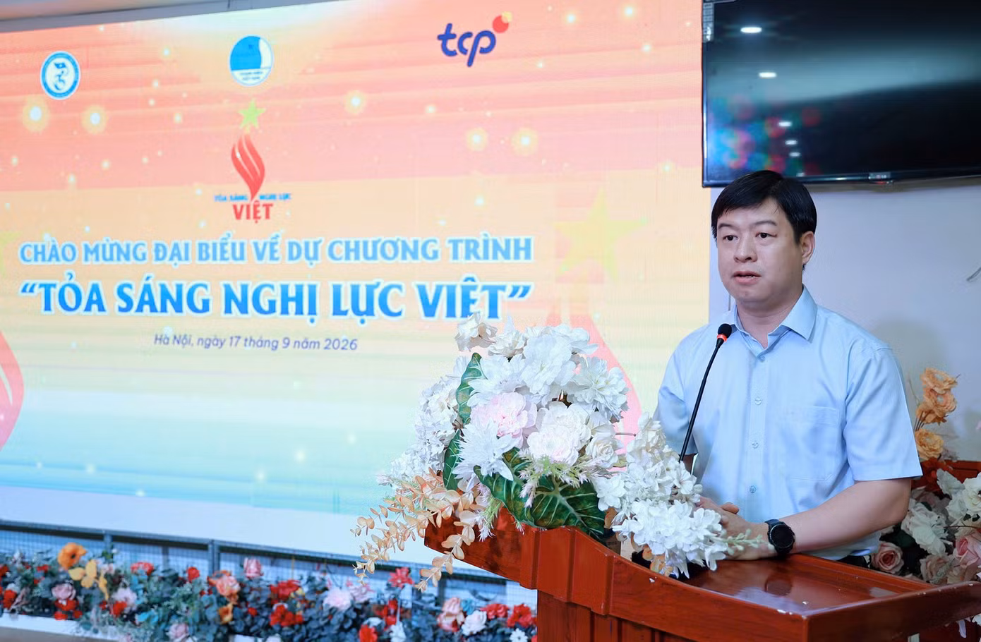 nghilucviet.jpg