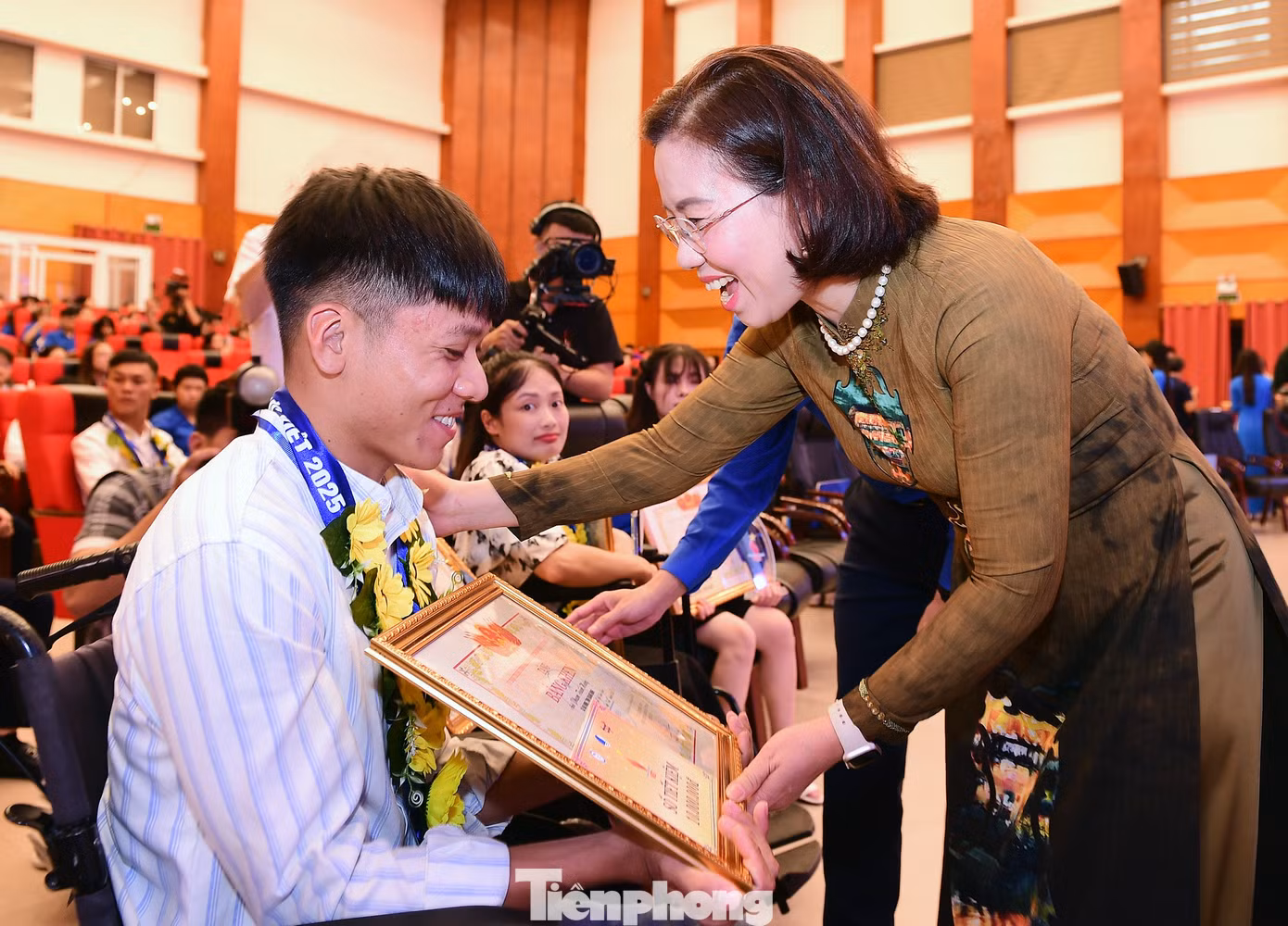 tp-xuantung-nghilucviet2.jpg