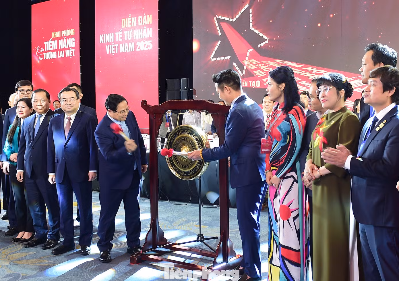 tp-thutuong10.jpg