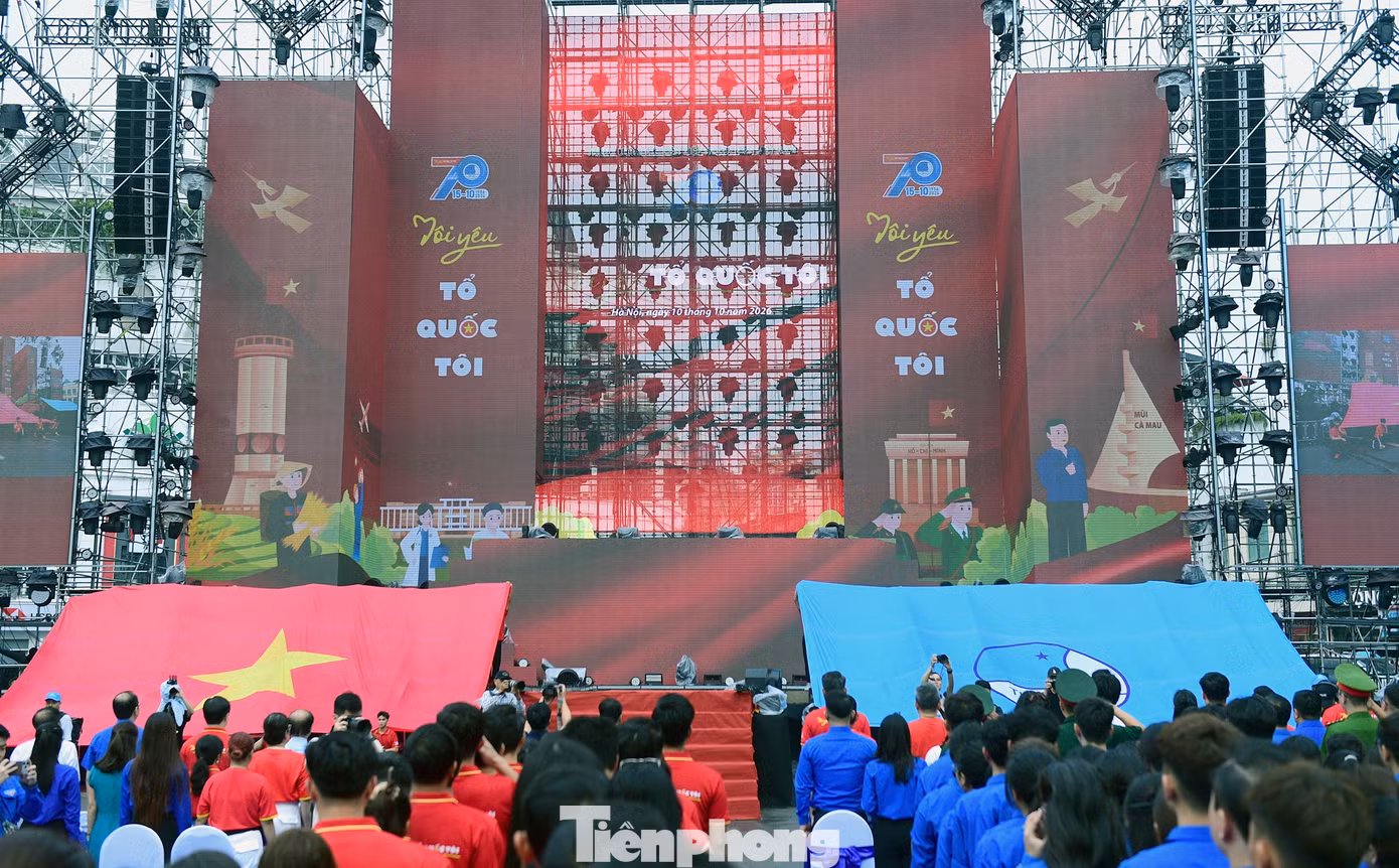 tp_toiyeutoquoctoi-hanoi6.jpg