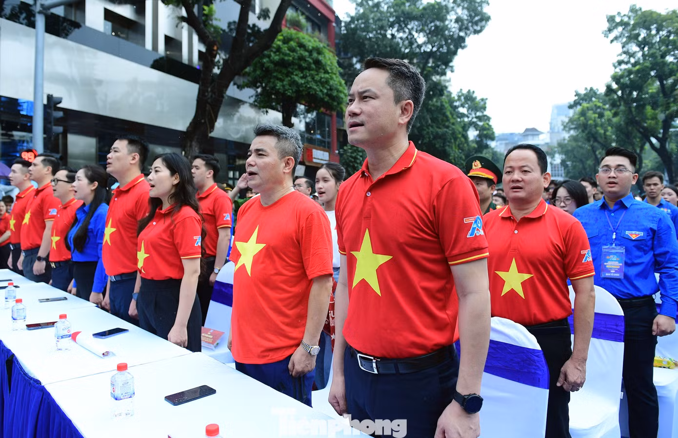 tp_toiyeutoquoctoi-hanoi8.jpg