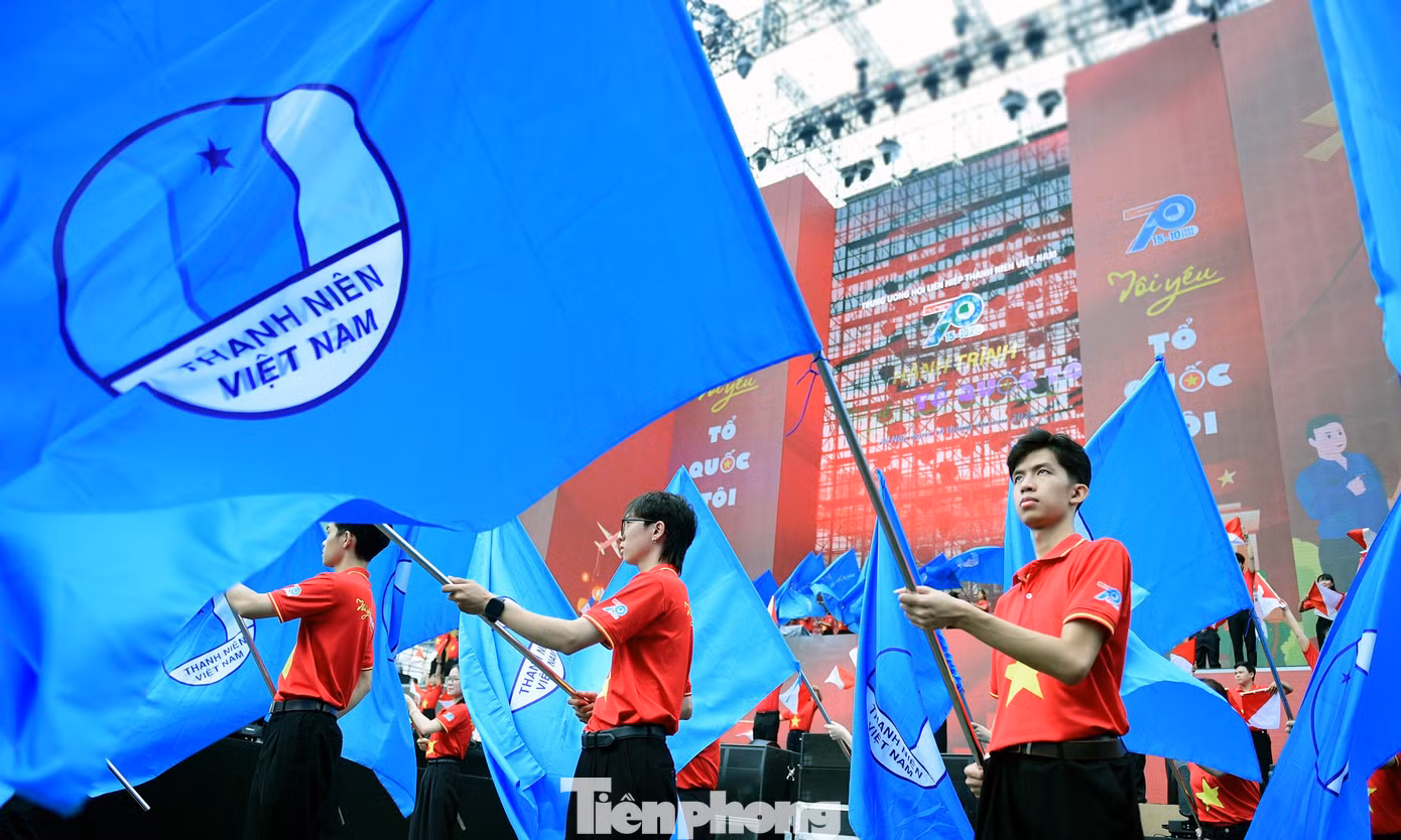 tp_toiyeutoquoctoi-hanoi3.jpg