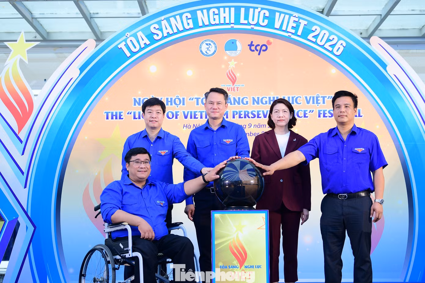 tp_ngayhoi-nghilucviet3.jpg