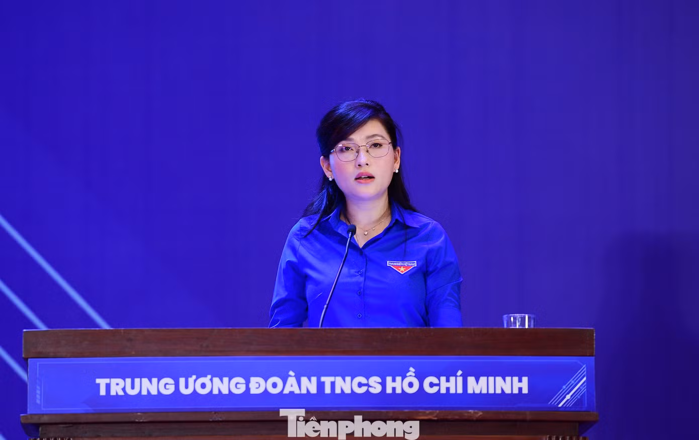 tp-chi-hohongnguyen3.jpg