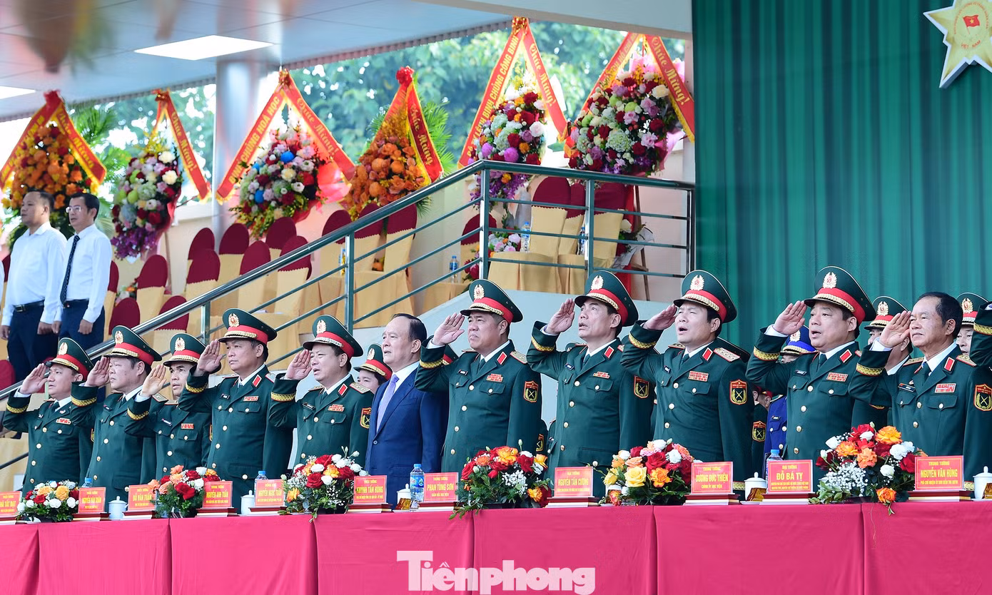 tp-hocvienhaucan-khaigiang13.jpg