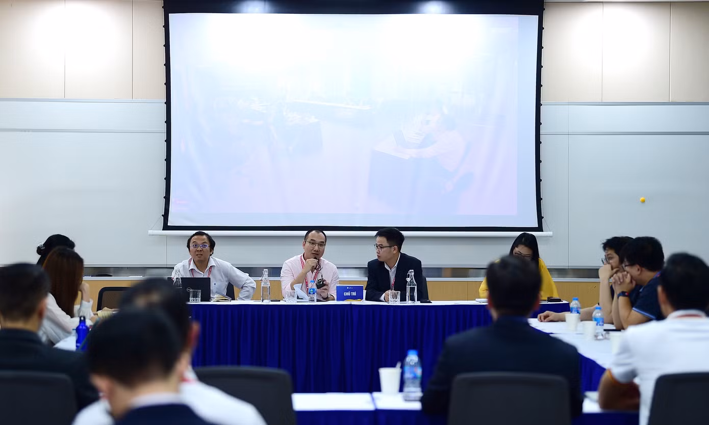 diendan-khoinghiepxanh1.jpg