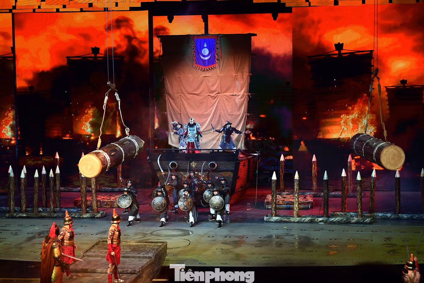 tp-toiyeutoquoctoi-thienhungca-mxt1.jpg