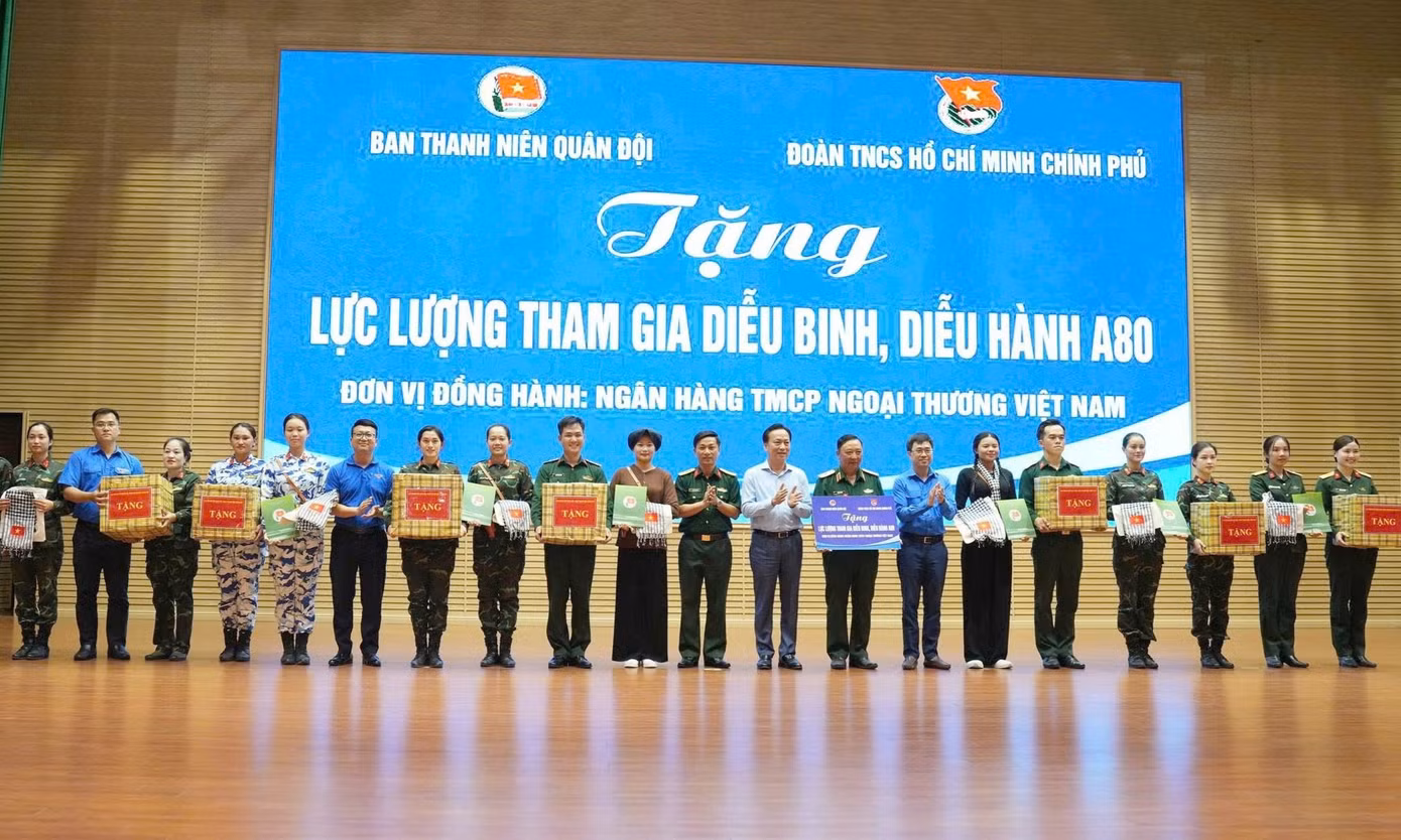 tienphong-tangqua3.jpg