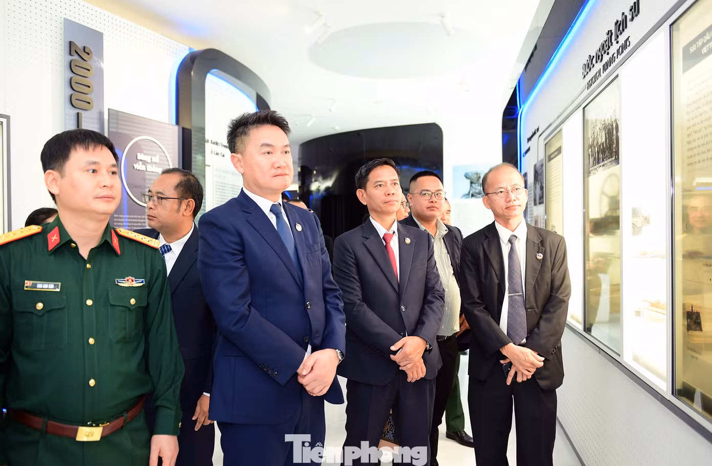 tp_viet-lao2.jpg