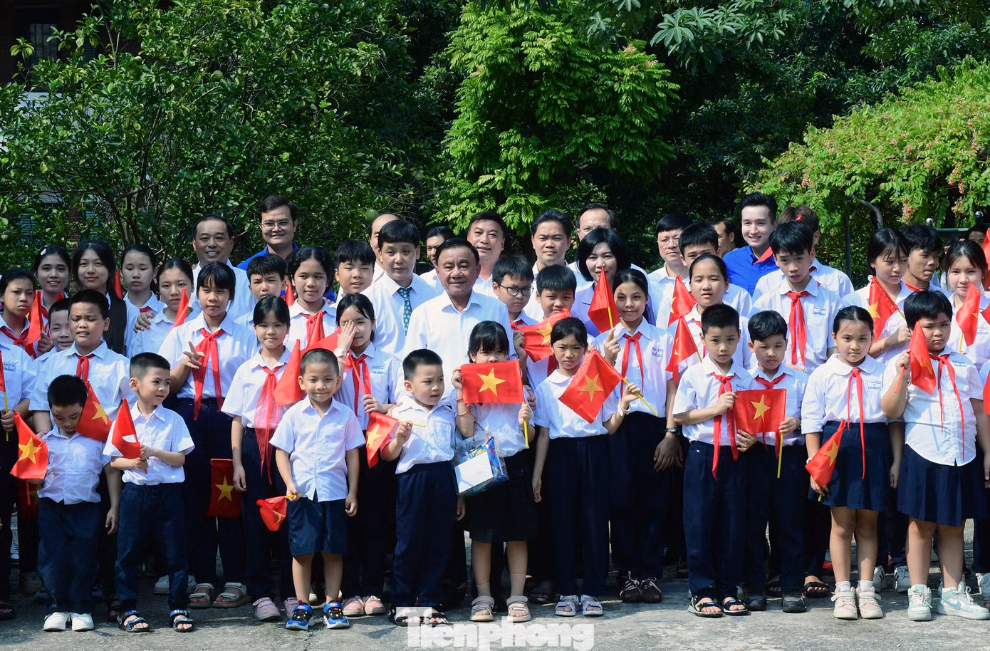 tp_trungthu-lanhdao19.jpg