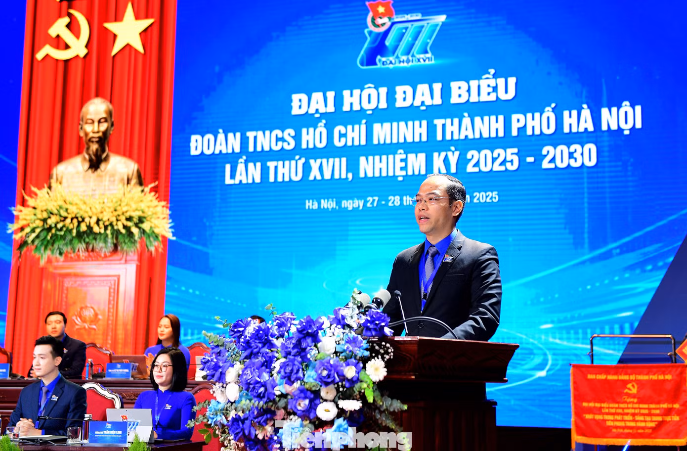 tp-daihoidoan-hannoi-trongthe11.jpg