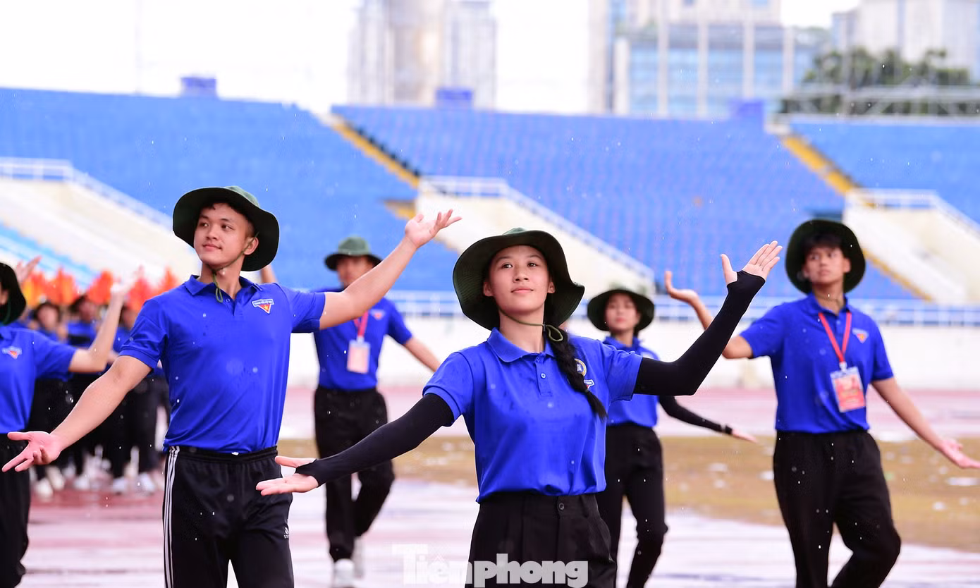 tp-xuantung-khoithanhnien-dieuhanh-tapluyen14.jpg