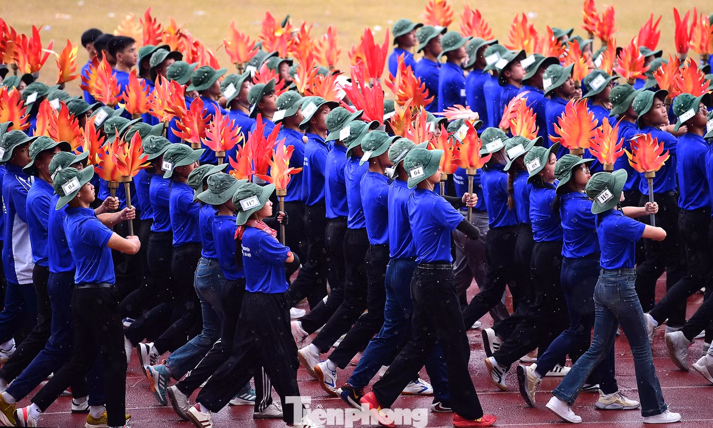 tp-xuantung-khoithanhnien-dieuhanh-tapluyen7.jpg