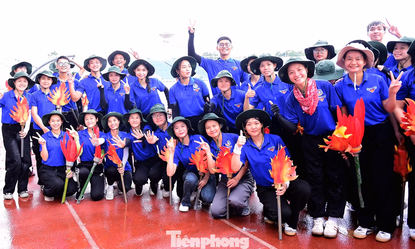 tp-xuantung-khoithanhnien-dieuhanh-tapluyen18.jpg