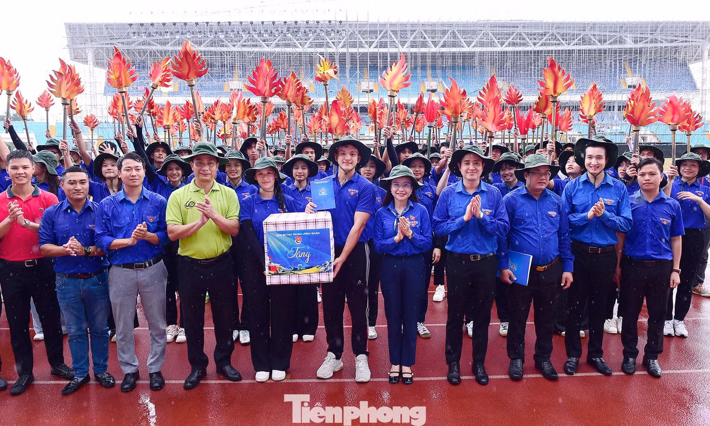 tp-xuantung-khoithanhnien-dieuhanh-tapluyen24.jpg