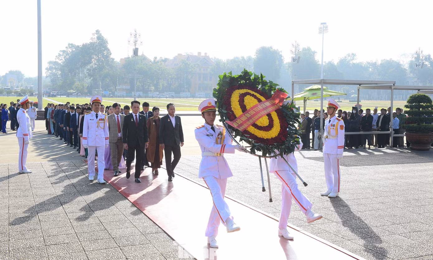 tp-daihoi-doanhnhantre-baocong12.jpg