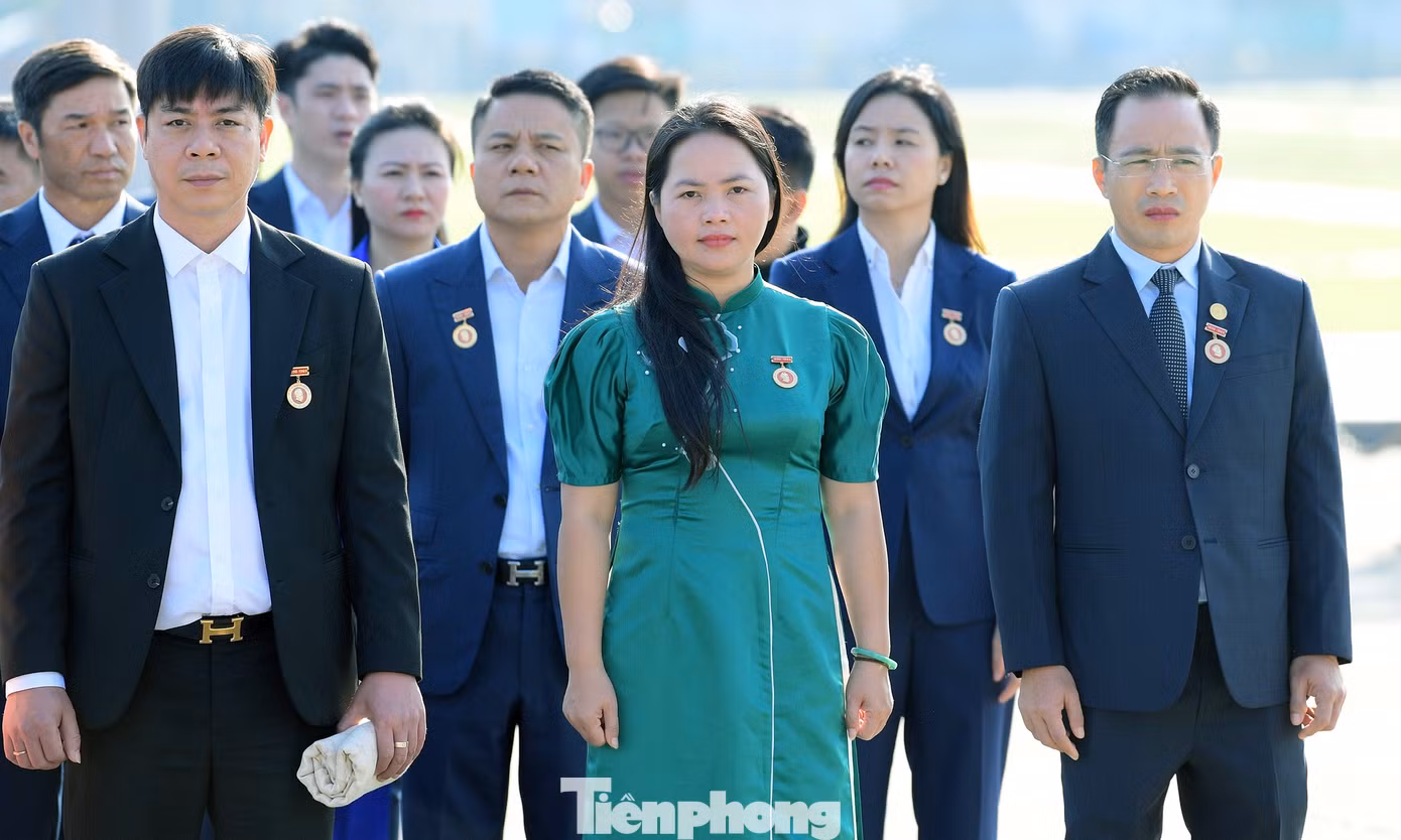 tp-daihoi-doanhnhantre-baocong5.jpg