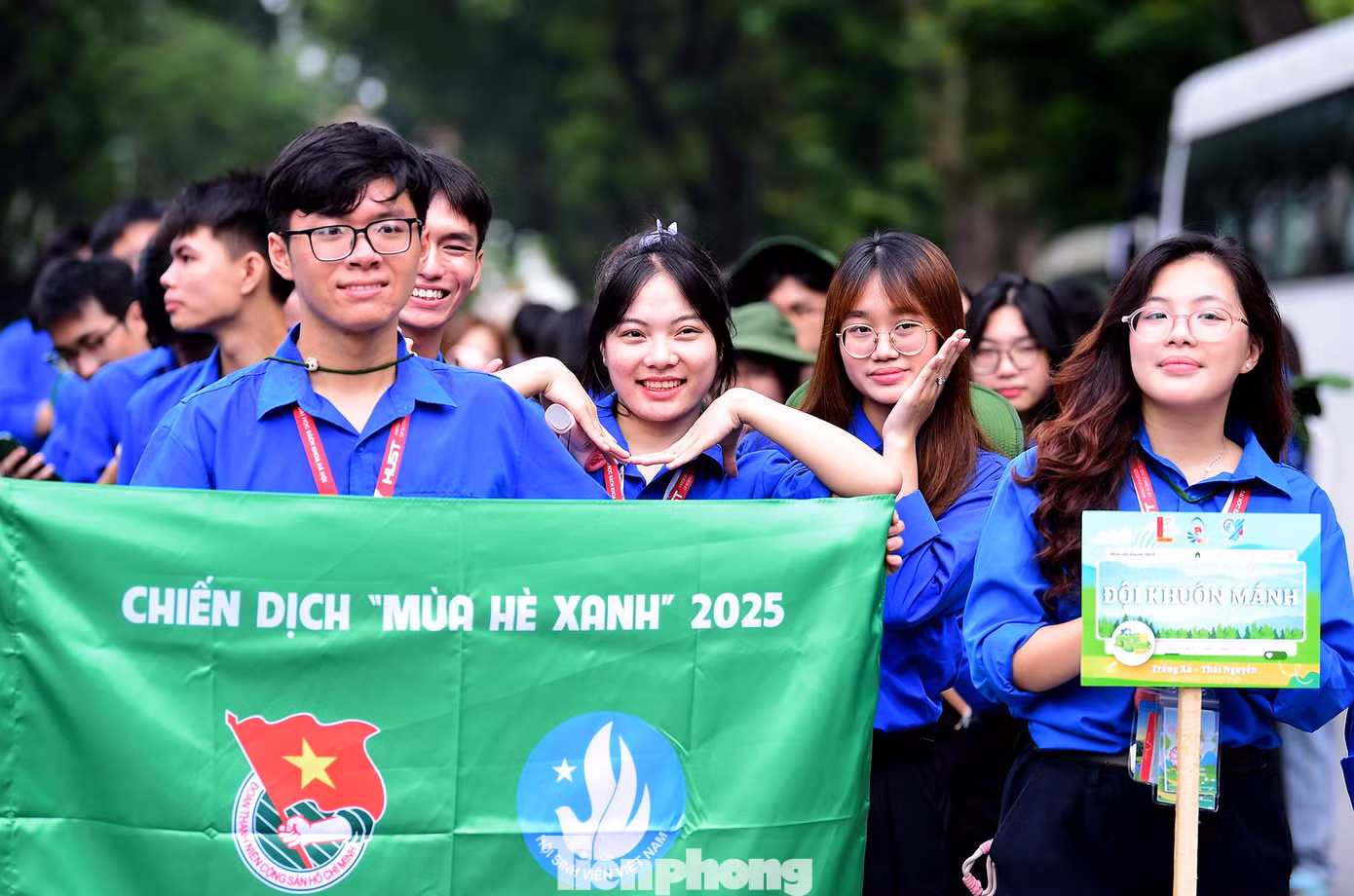 tp-sinhvientinhnguyen-muahexanh-hanoi13.jpg