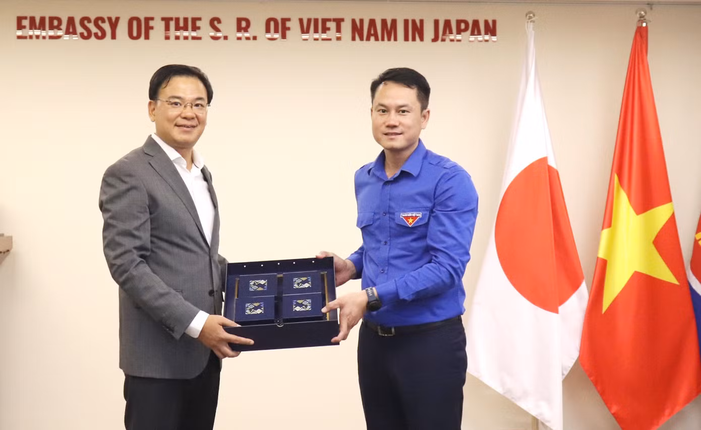 tienphong-vietnhat-daisuquan1.jpg
