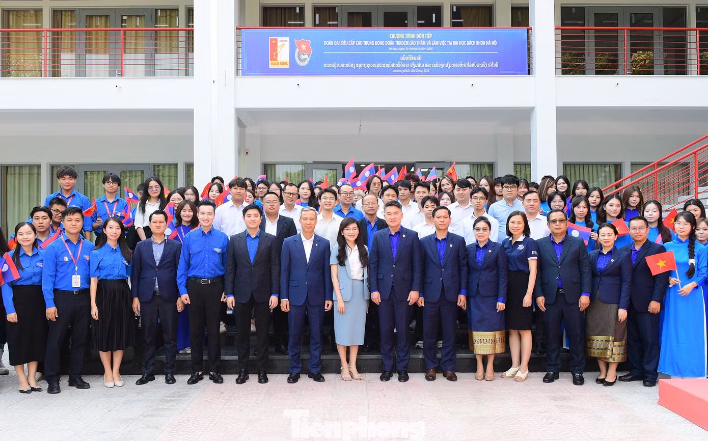 tp_viet-lao-daihocbachkhoa8.jpg