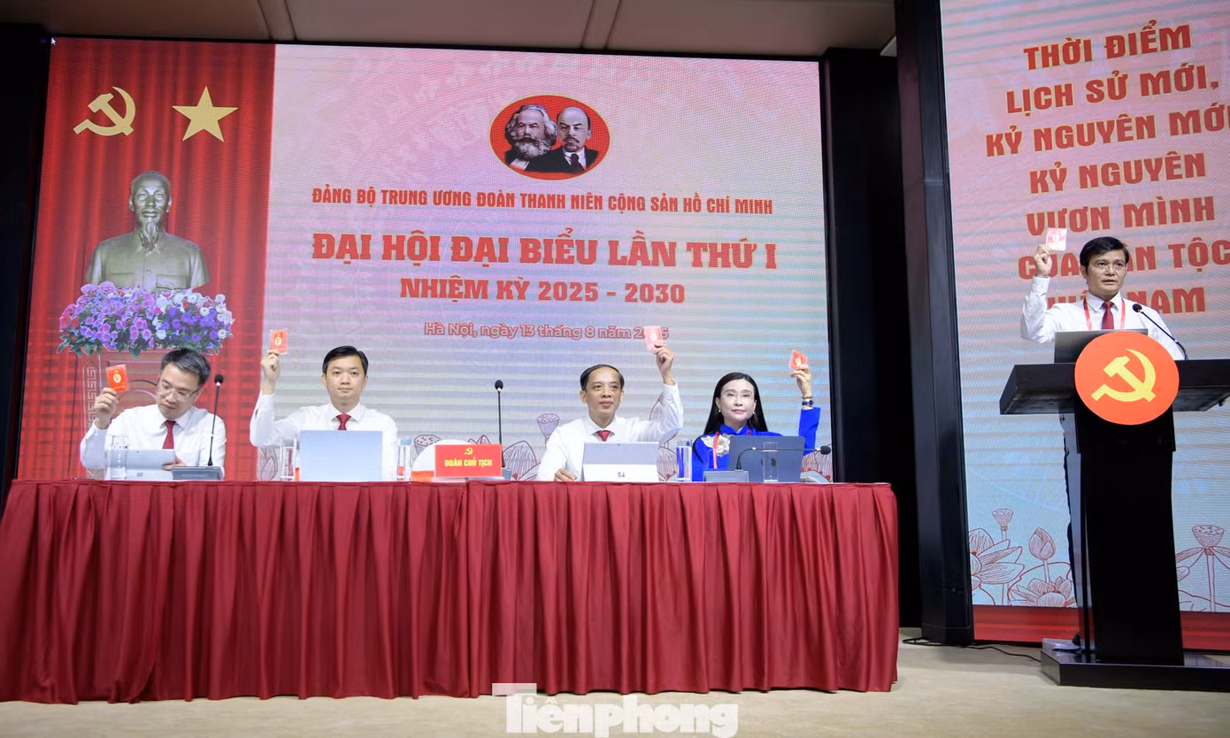 tp-phienthunhat-daihoidang-trunguongdoan15.jpg