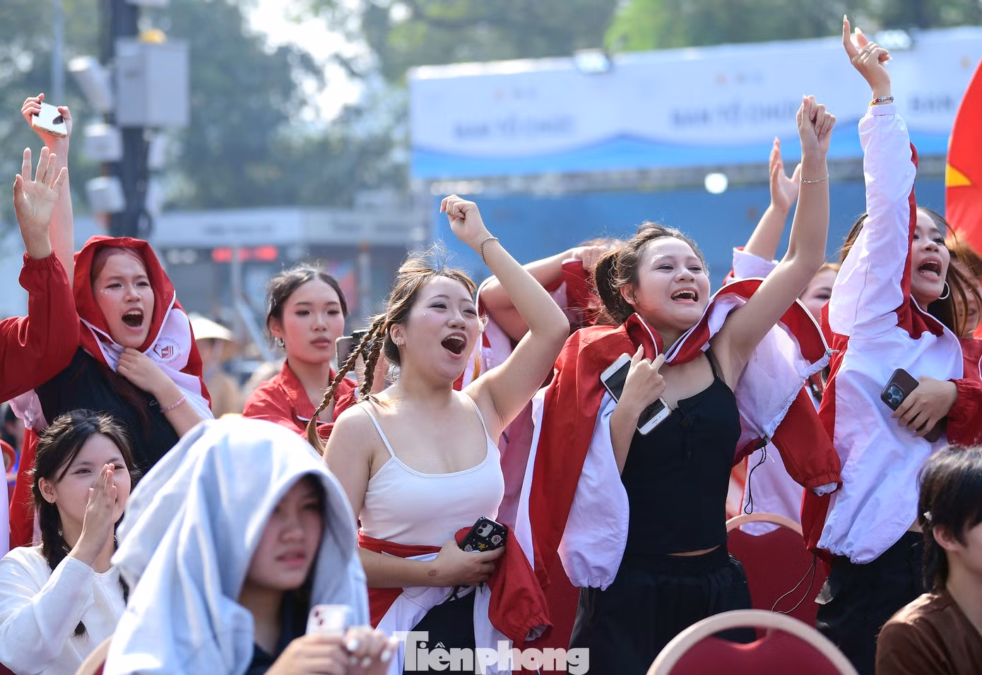 tp_nhomnhay27.jpg