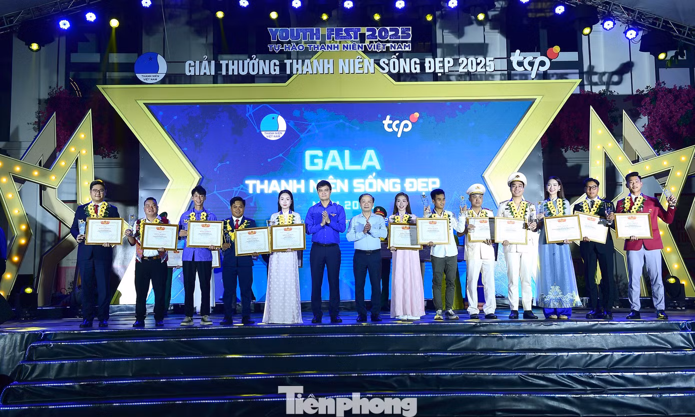 tp-thanhniensongdep-giaithuong1.jpg