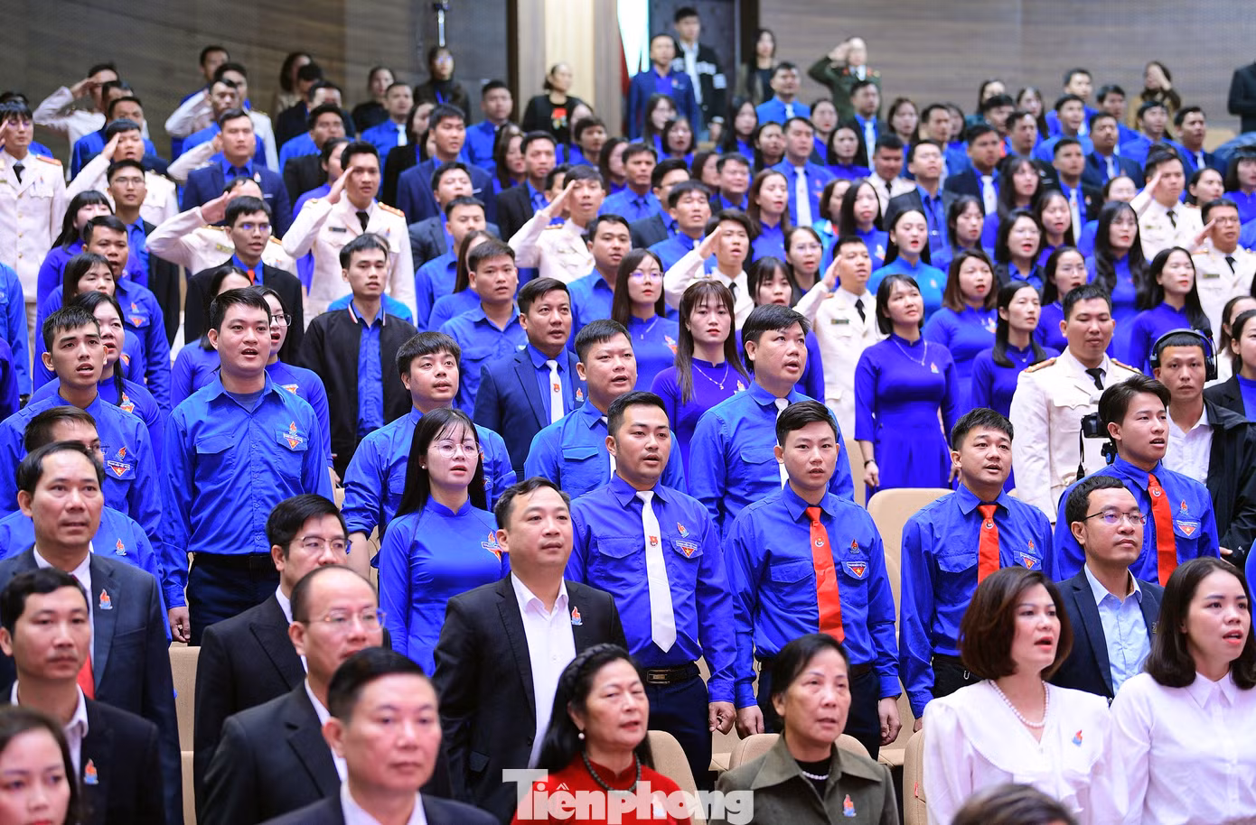 tp-daihoidoan-ninbinh-trongthe8.jpg