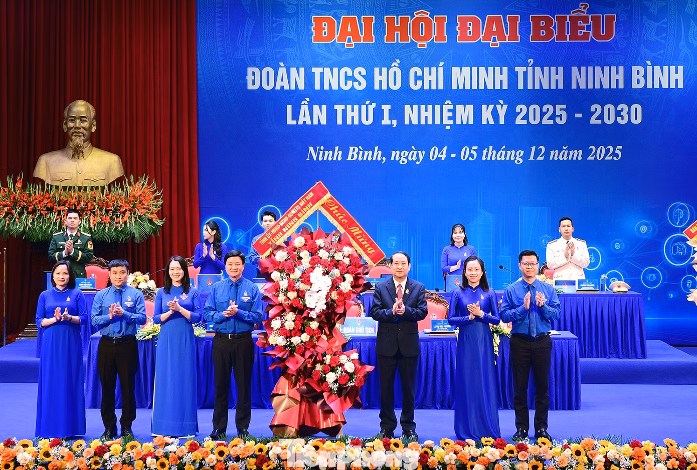 tp-daihoidoan-ninhbinh-lanhdao9.jpg