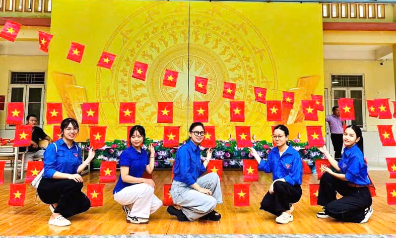tienphong-trangtri-khaigiang14.jpg