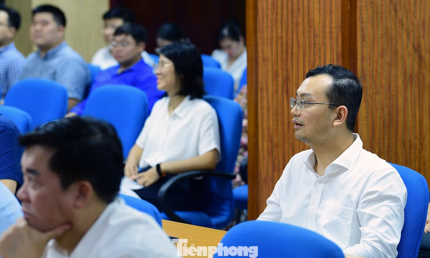 tp-hoinghi-thongtin1.jpg