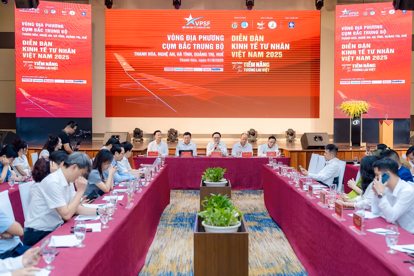 tienphong-kinhtetunhan3.jpg