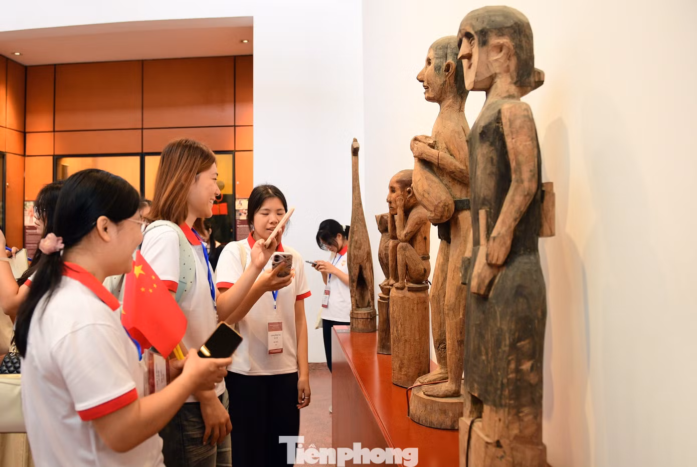 tp_hanhtrinhdo-baotangdantoc14.jpg