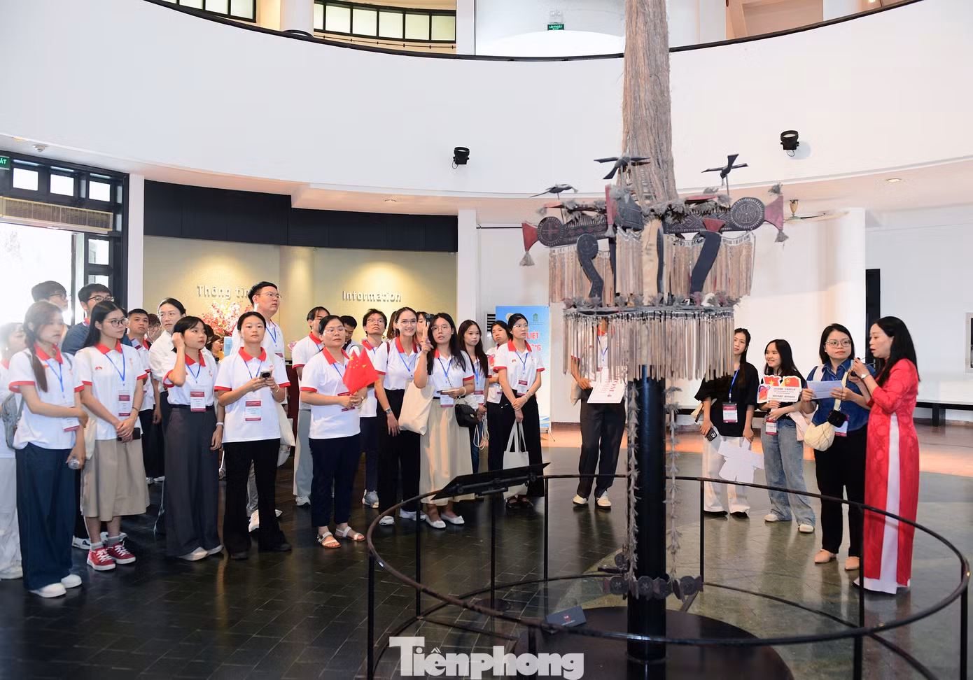 tp_hanhtrinhdo-baotangdantoc3.jpg