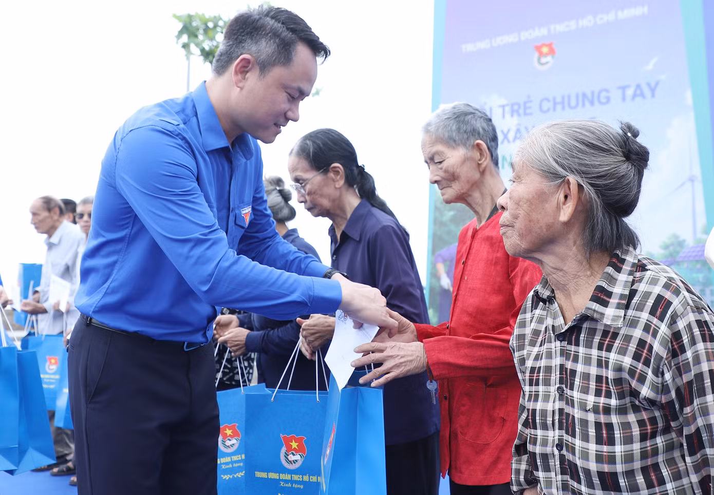 tienphong-nongthonmoi-doanthanhnien7.jpg