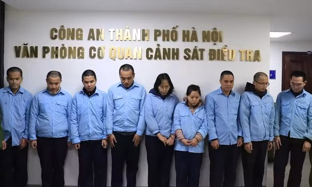 Hà Nội: Khởi tố 9 đối tượng chiếm đoạt hơn 318 tỷ đồng của ngân hàng