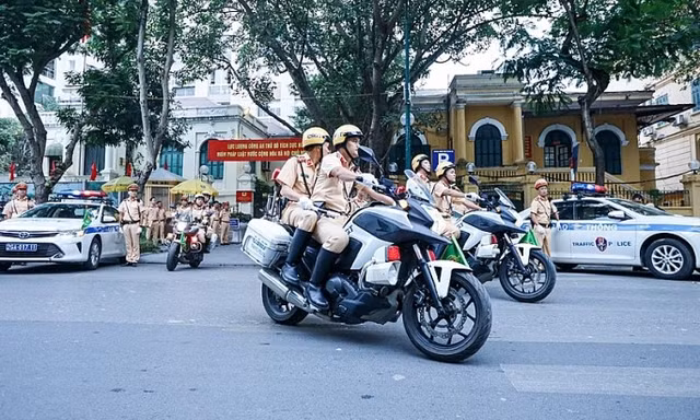 CSGT toàn quốc mở cao điểm bảo đảm TTATGT dịp Tết