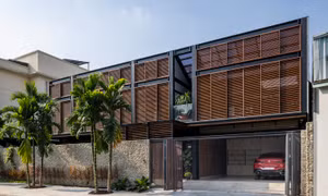 Nhà khung thép cửa chớp đơn giản mà hợp phong thủy