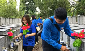 Tri ân Anh hùng liệt sĩ tại Di tích Lịch sử - Văn hóa Tầm Vu 