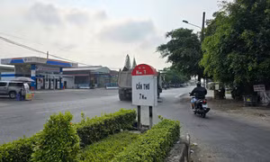 Chủ tịch Cần Thơ yêu cầu giải quyết kiến nghị về các dự án chậm, kéo dài gây ảnh hưởng đến đời sống nhân dân