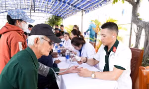 Tiền Phong Marathon 2024 nối dài chuỗi hoạt động an sinh xã hội ý nghĩa