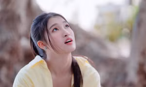 Đến camera của show thực tế cũng "chịu thua" trước nhan sắc Á hậu Phương Nhi