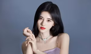 Mỹ nữ 4000 năm Cúc Tịnh Y lại bị tố mặc hàng nhái, netizen đặt biệt danh “Nữ hoàng pha-ke”
