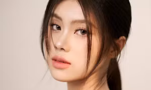 Bên cạnh giọng hát ngọt ngào, cô gái này còn là “mỹ nhân mặt mộc” ở Hoa hậu Việt Nam 2024