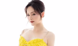 Khán giả chỉ mong Lan Phương sớm lột xác như thế này trong 'Thương ngày nắng về'