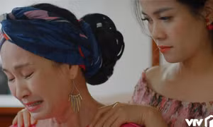 Những chi tiết bị "ném đá" nhiều nhất trong "Thương Ngày Nắng Về" đều không có ở bản gốc