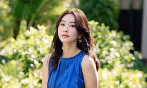 Bao lâu nay, Hoa hậu Đặng Thu Thảo dù rất thích nhưng lại ngại để tóc đen vì một lý do
