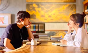 Chỉ một bức ảnh cũng chứng tỏ Doãn Quốc Đam (Thương Ngày Nắng Về) có bàn tay lịch thiệp