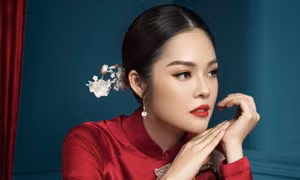 Trước khi nợ 6 tỷ đồng, 'mỹ nhân' này từng sống 'cực xa hoa': 'Được tặng hoa 3 triệu đồng mỗi ngày'