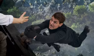 Nhiệm Vụ Bất Khả Thi: Còn thử thách nguy hiểm gì Tom Cruise không dám làm?